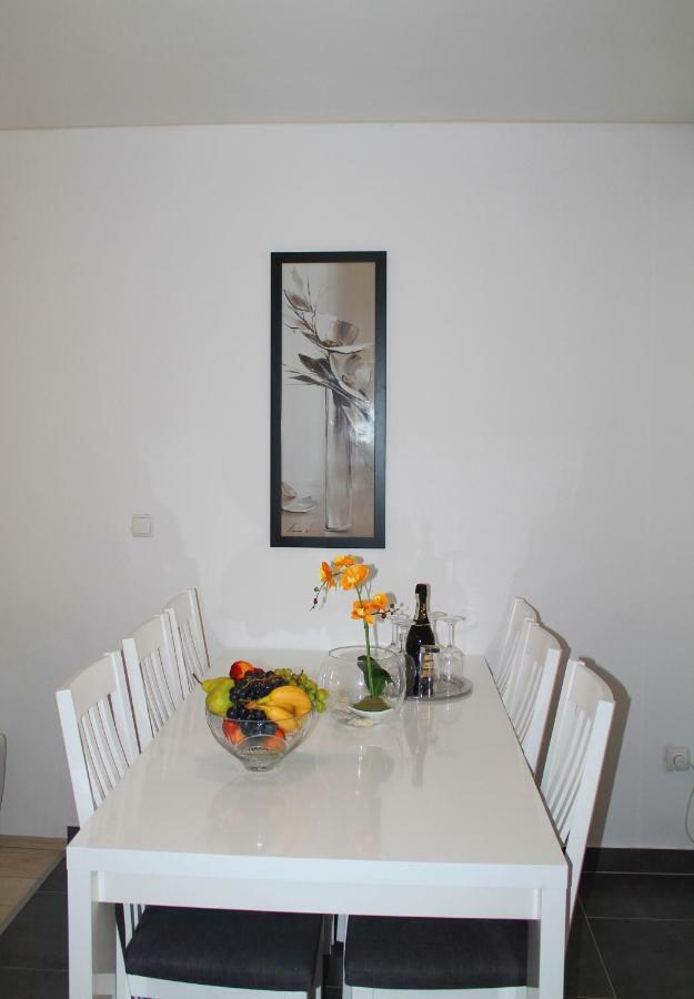 Malo Misto Apartment Dugi Rat Exterior foto