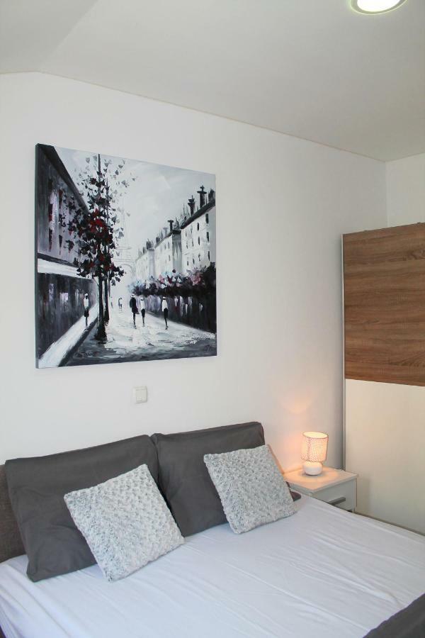 Malo Misto Apartment Dugi Rat Exterior foto
