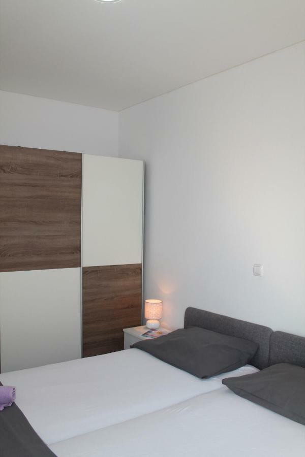Malo Misto Apartment Dugi Rat Exterior foto